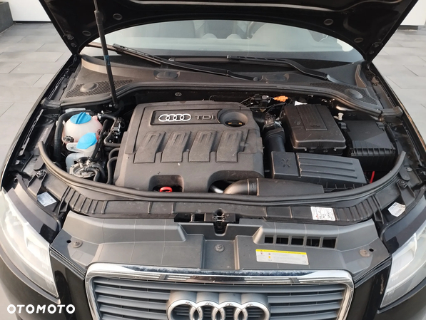 Audi A3 1.6 Sportback Ambiente - 3