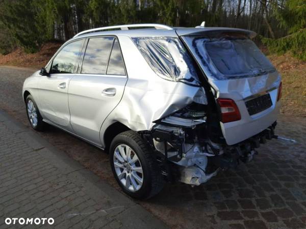 Mercedes-Benz ML 350 BlueTec 4-Matic - 7