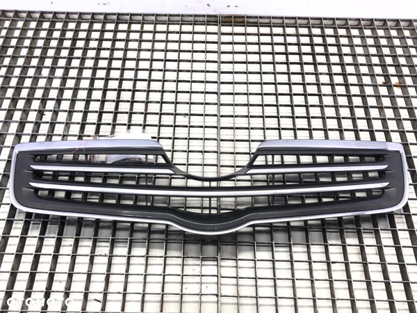 ATRAPA GRILL TOYOTA AVENSIS Kombi (_T25_) 2003 - 2008 2.0 D-4D (ADT250_) 93 kW [126 KM] olej - 1