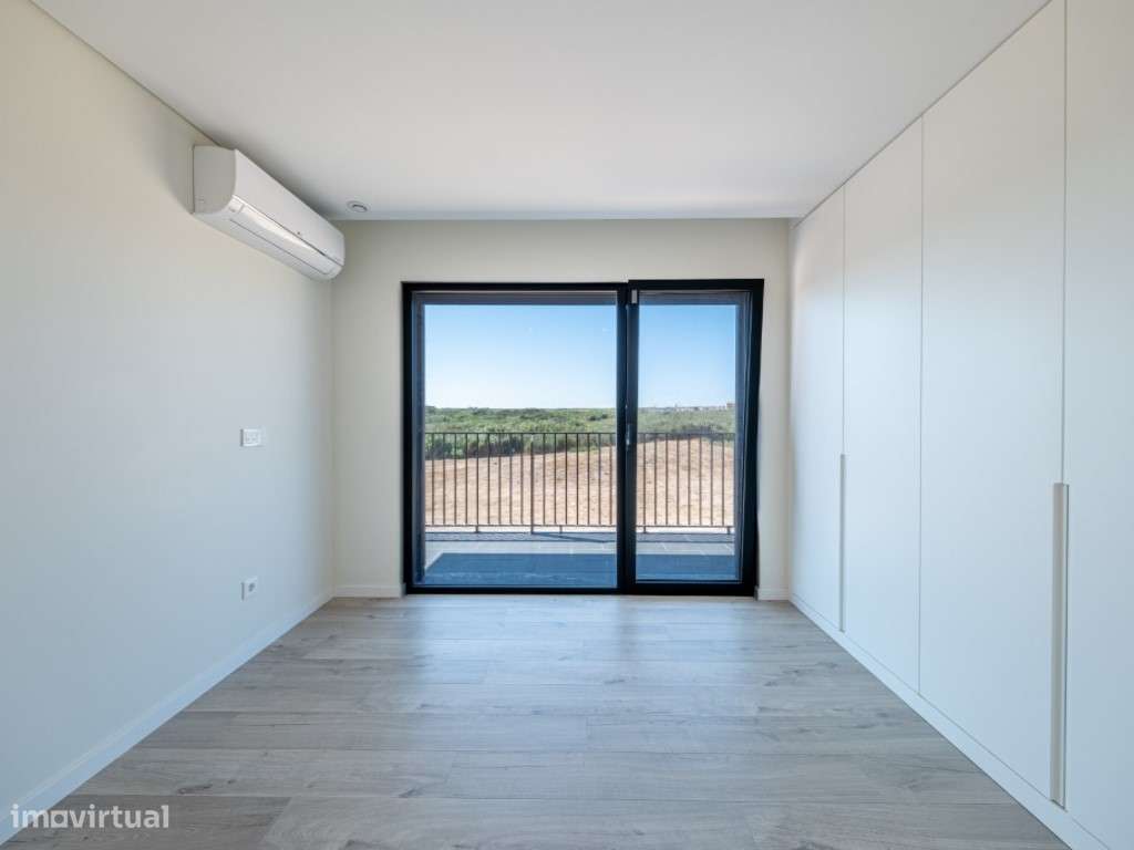 Apartamento T3 Moderno com Varanda e Churrasqueira - Praia de Santa...-9