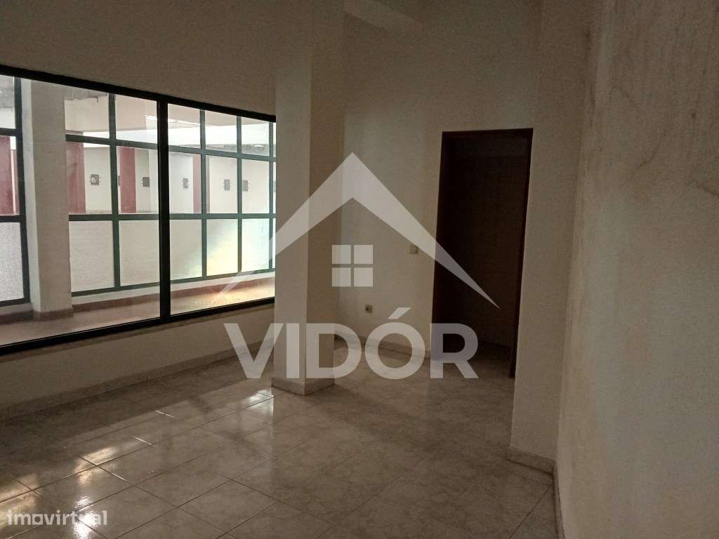 Loja com 24m2 no Mercado Municipal da Baixa da Banheira - Grande imagem: 5/7