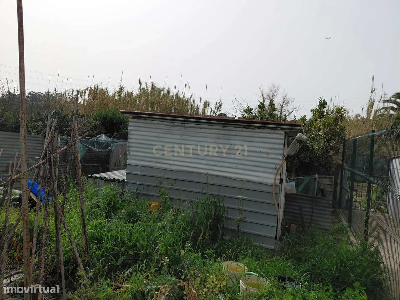 Terreno Rústico com 630m2 - Junto ao "Almada Fórum"-11