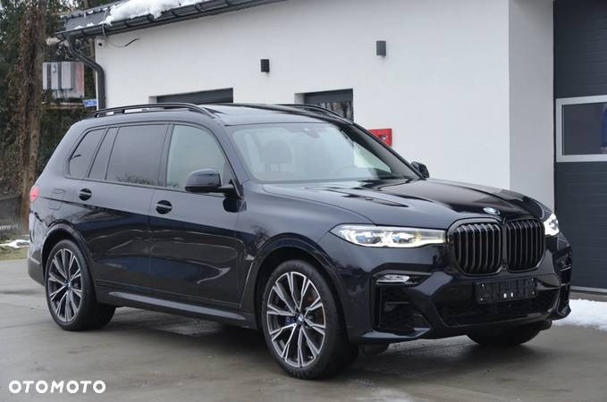 BMW X7 M50i sport - 29