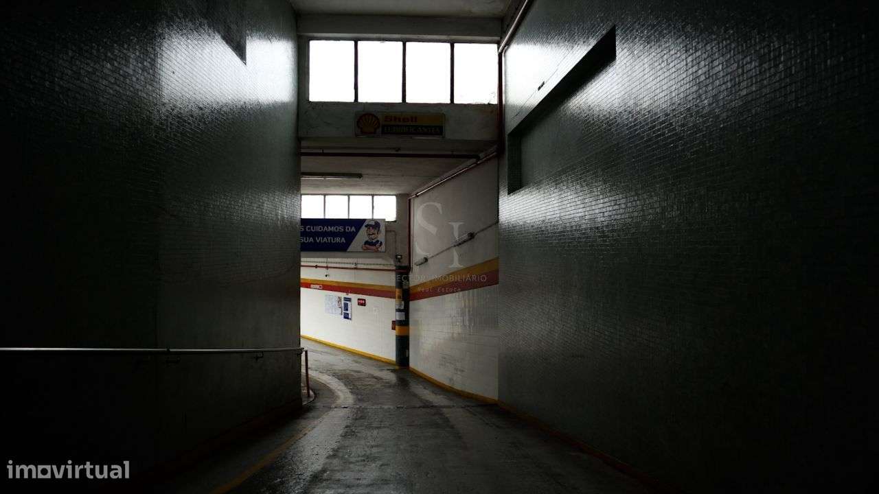 Espaço Multiusos junto à Praça do Marquês - Grande imagem: 5/18