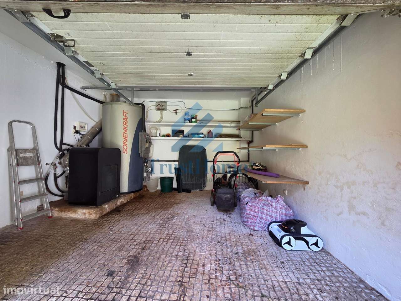 Moradia V5 com jardim, piscina e ginásio no centro de Coruche-58