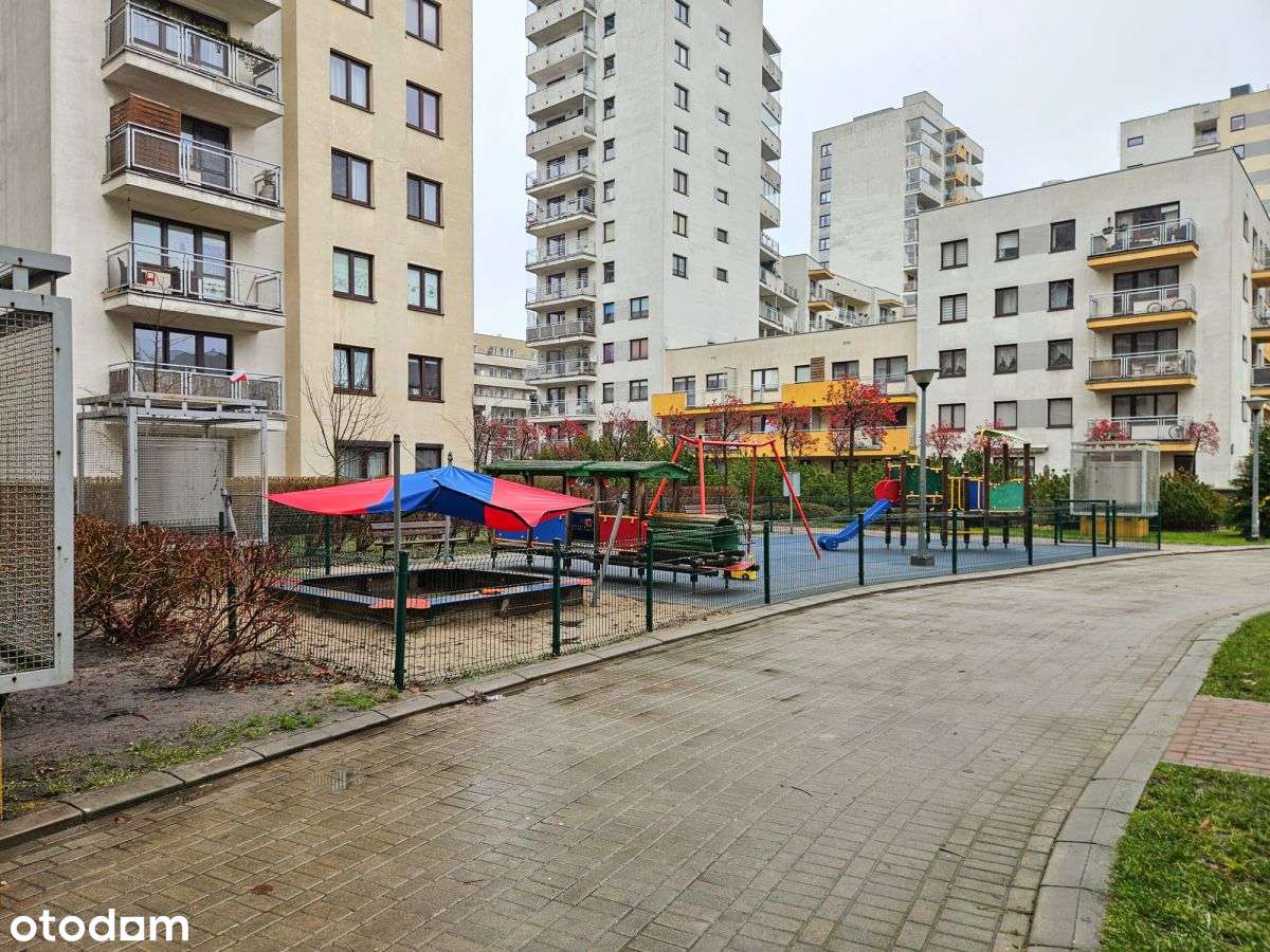 Metro 3 min.  Dwustronne  Loggia  Miejsce post.-14