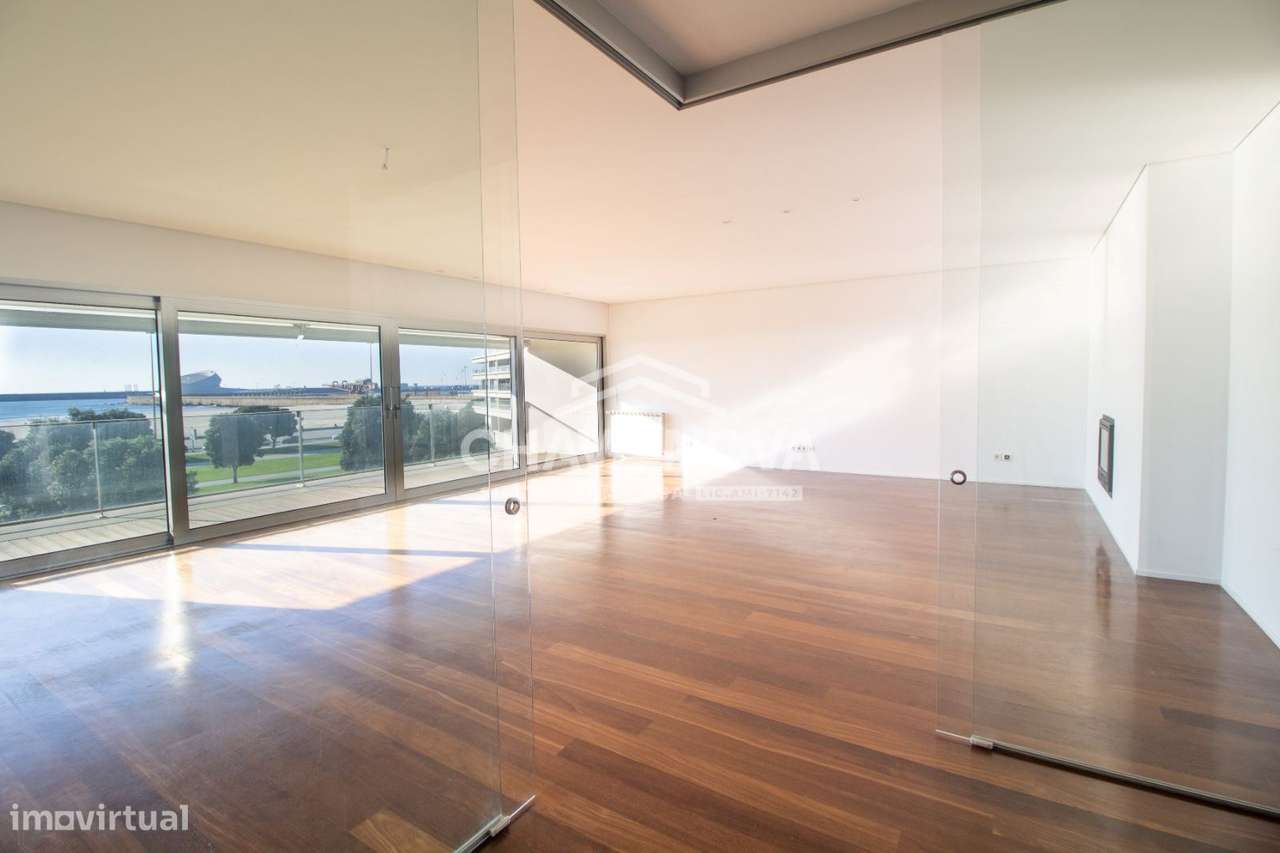 Apartamento T4 de Luxo com Vista Mar – Matosinhos-3