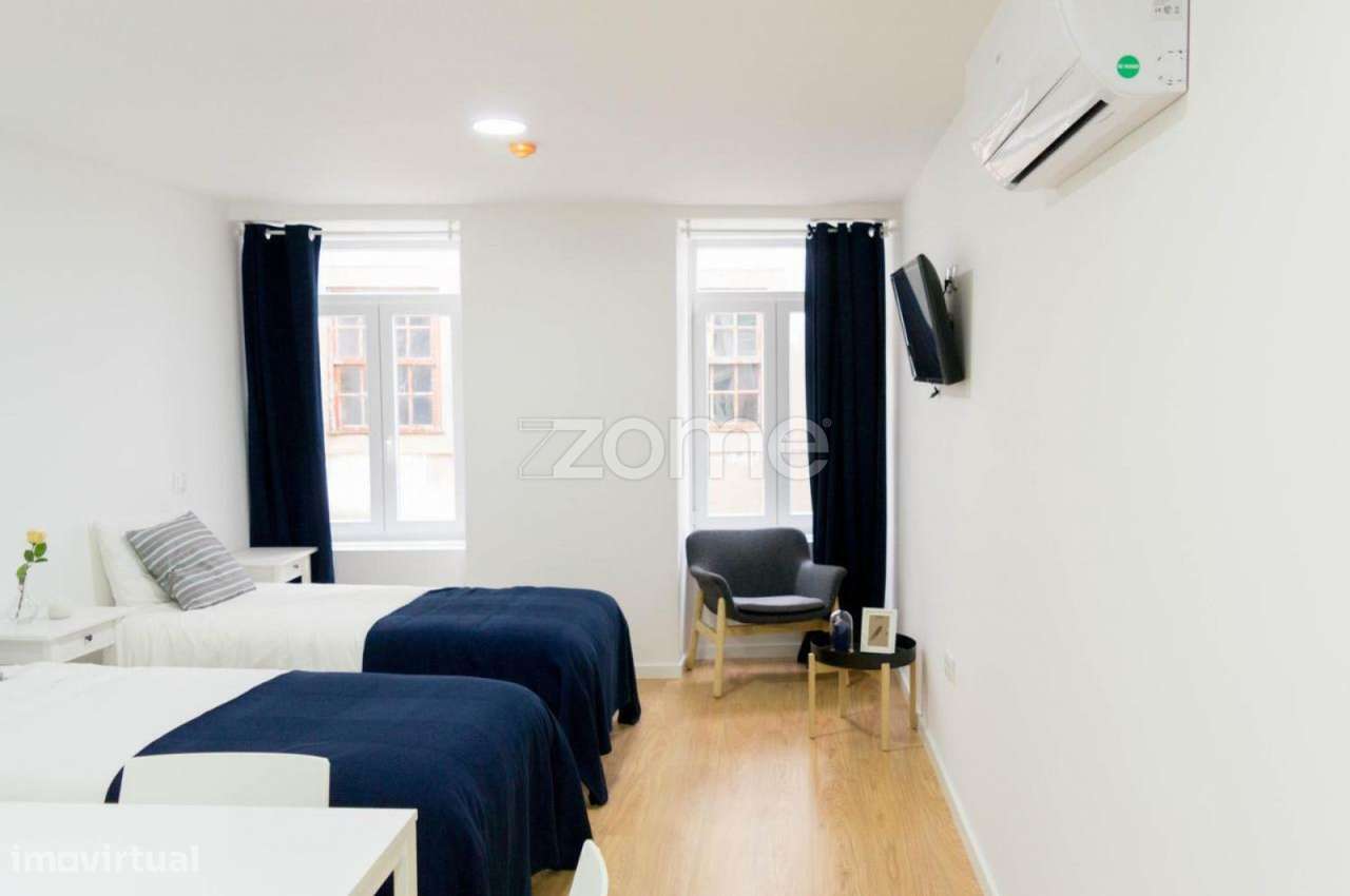 Hostel composto por 8 estúdios junto à Praça do peixe, Aveiro - Grande imagem: 1/22