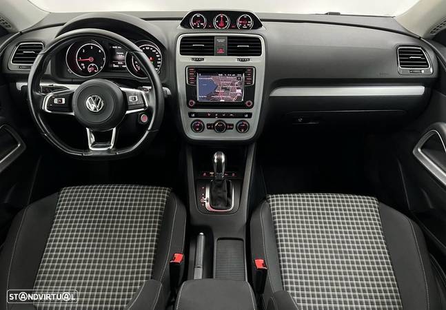 VW Scirocco 2.0 TDI Sport DSG - 28