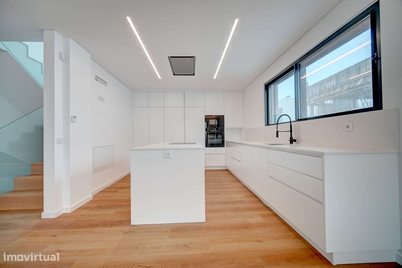 Moradia V4 Nova em Murches-10