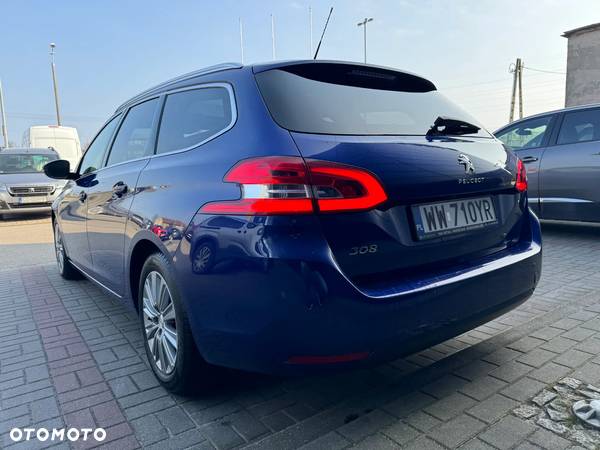 Peugeot 308 SW 1.2 PureTech Allure S&S - 9