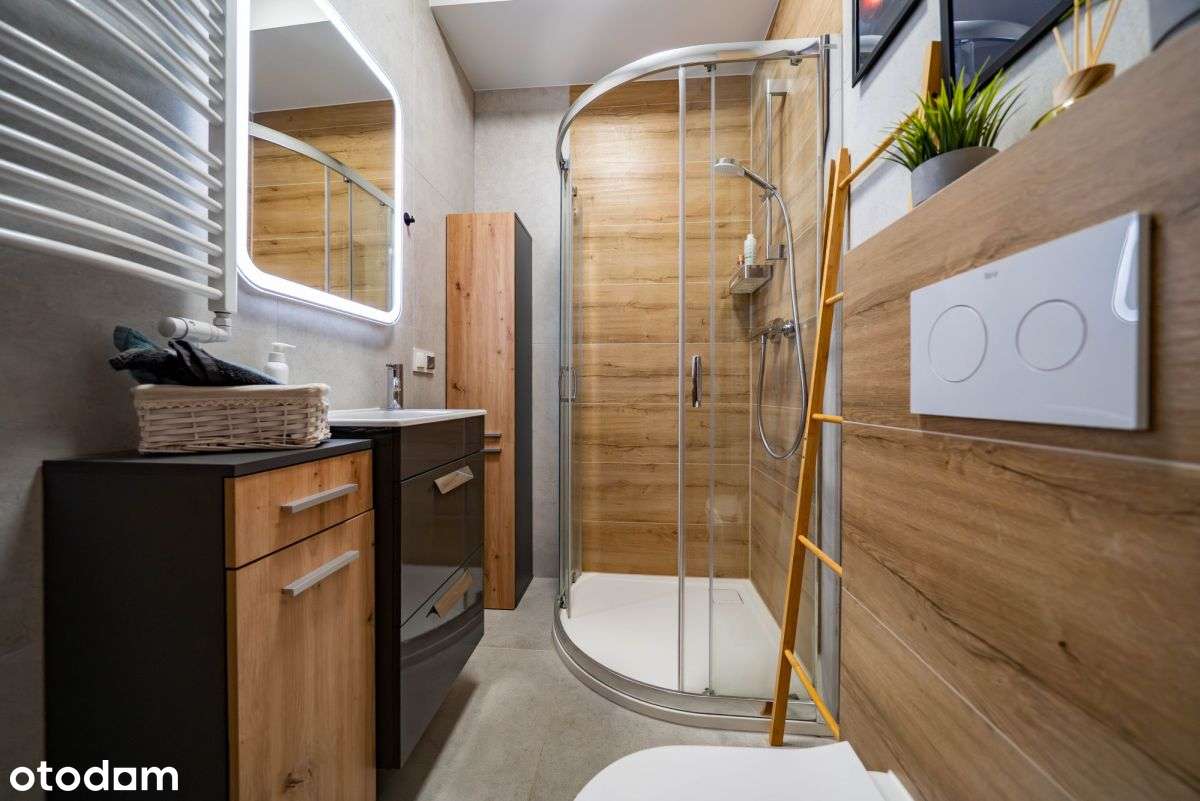 Wprowadź się od razu, Przyjaźń, Bliźniak, PV 5,9-7