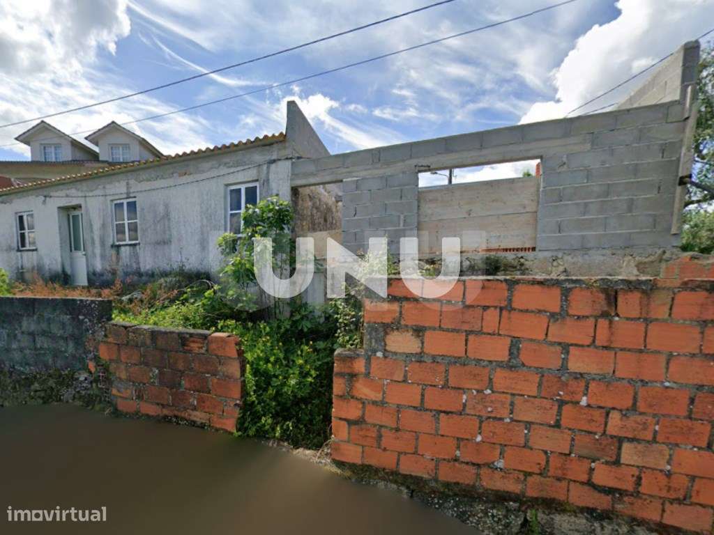 Moradia Isolada T3 - Para Reconstrução - Grande imagem: 2/6