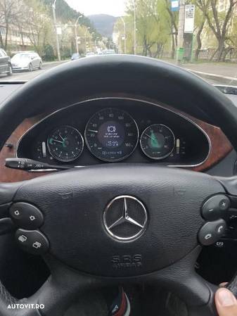 Dezmembram Mercedes CLS W219 320CDI 2006 - 1