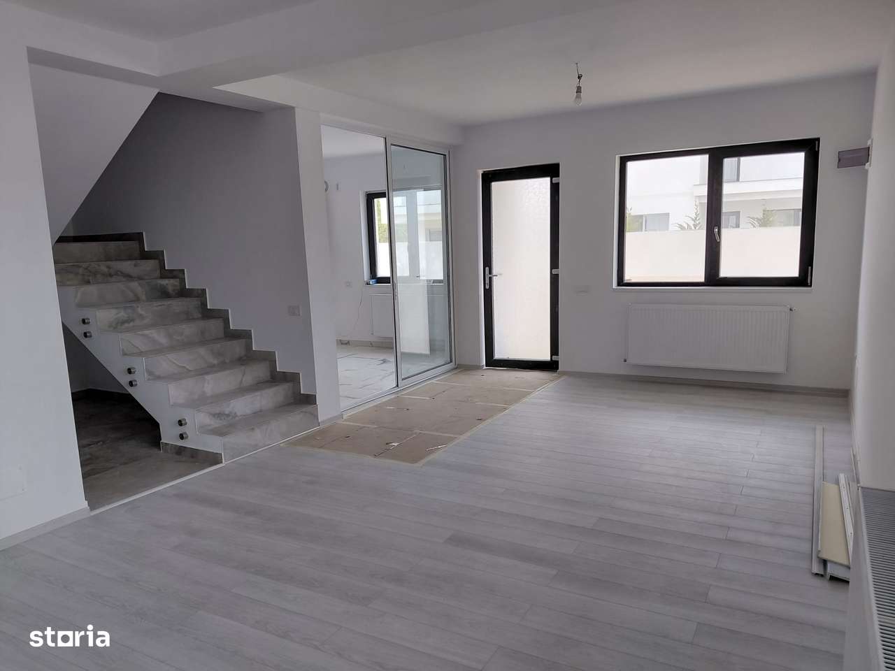 Casa/ Vila Duplex/ P+1+M/ 7 camere/ Popesti-Leordeni-0
