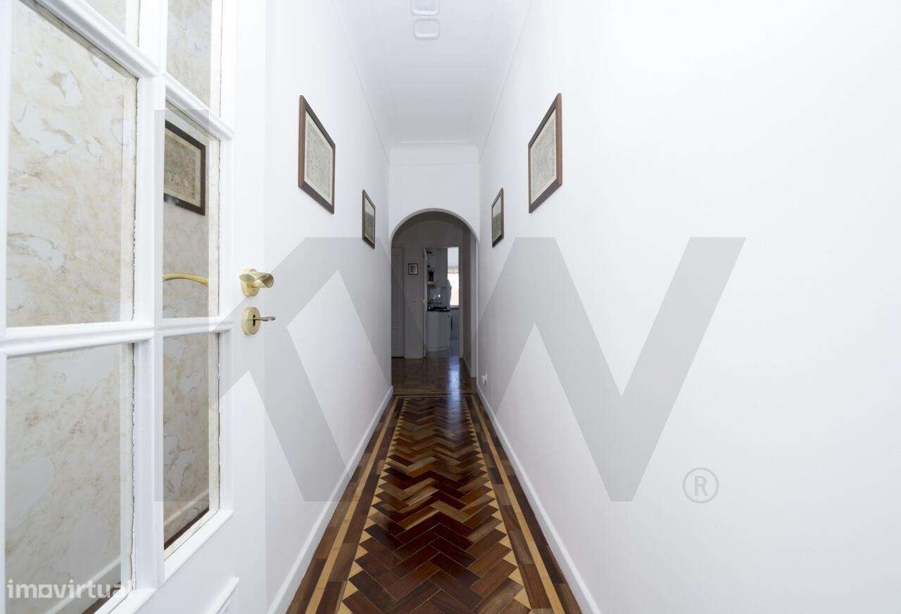 Sofisticação e Centralidade: Exclusivo Apartamento no Coração de Lisbo - Grande imagem: 4/27