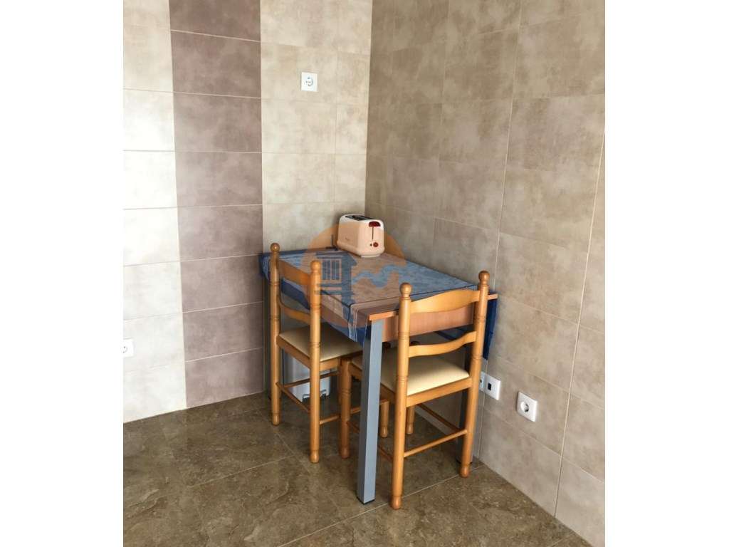 Apartamento T2 Duplex no centro de Monte Gordo para arrendamento de... - Grande imagem: 4/14