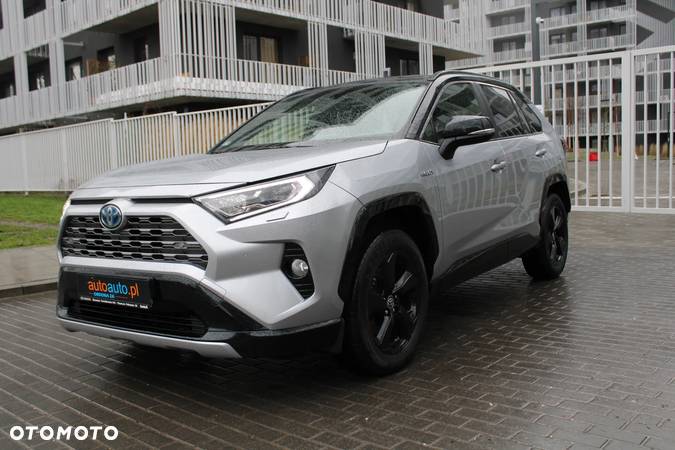 Toyota RAV4 - 1