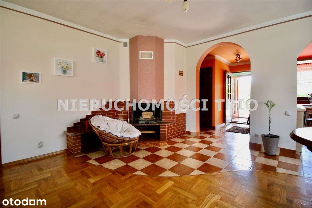 Komfortowy dom z ogrodem-5