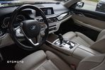 BMW Seria 7 750i xDrive - 5