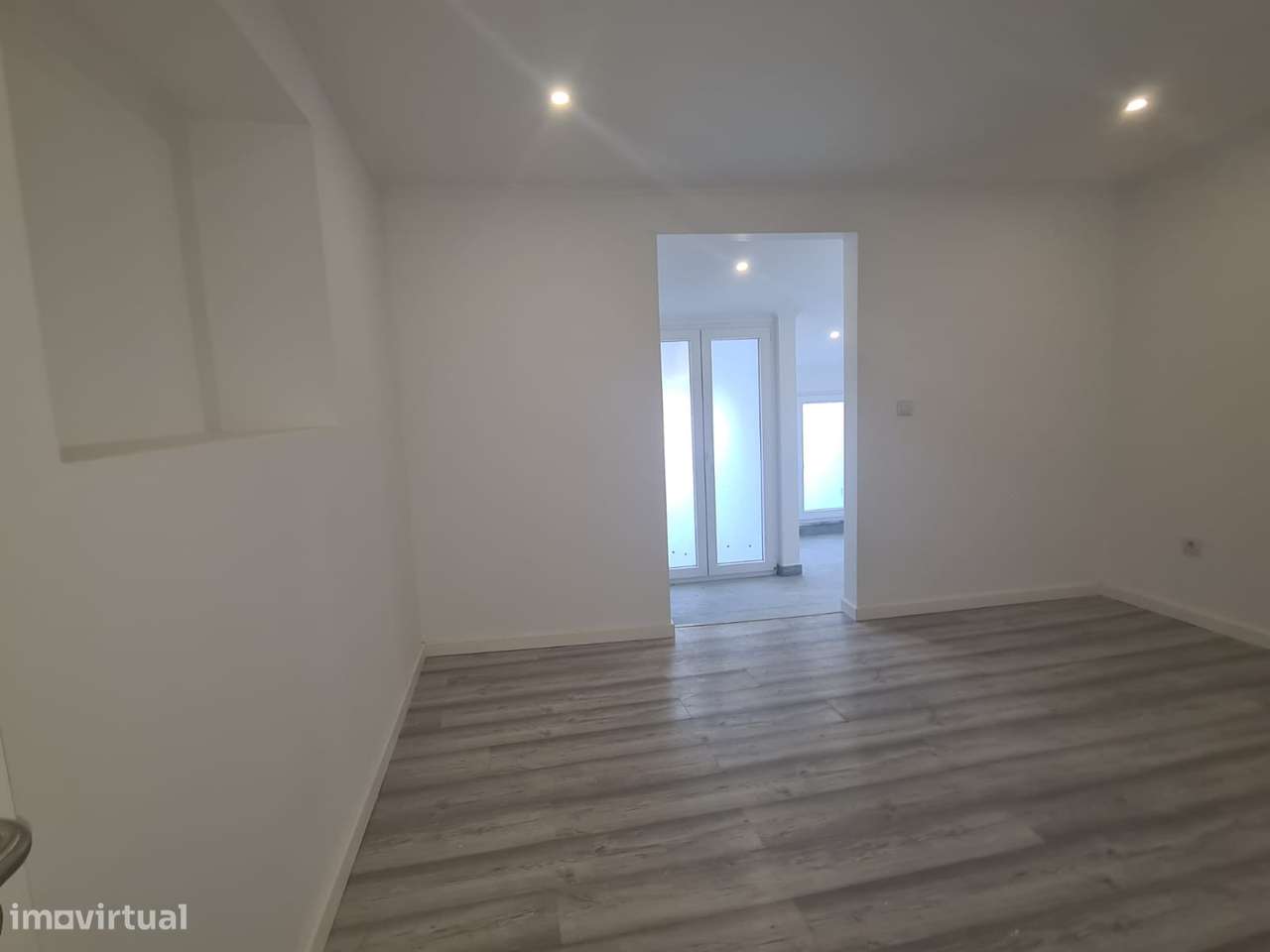 Moradia T3 Renovada Niza - Com Quintal-23