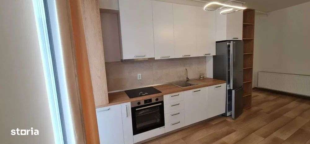 Apartament ultrafinisat, 3 camere cu garaj, Centru - Imagine principală: 2/8