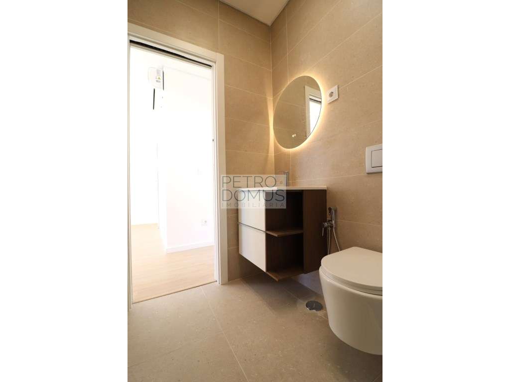 T2+1 EM PRÉDIO TOTALMENTE REMODELADO - ALMADA - VISTA CRISTO REI-29