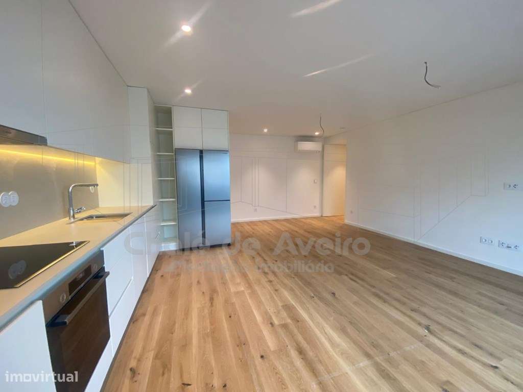 Apartamento T2 (TERRAÇO E VARANDA) AVEIRO - Grande imagem: 4/24