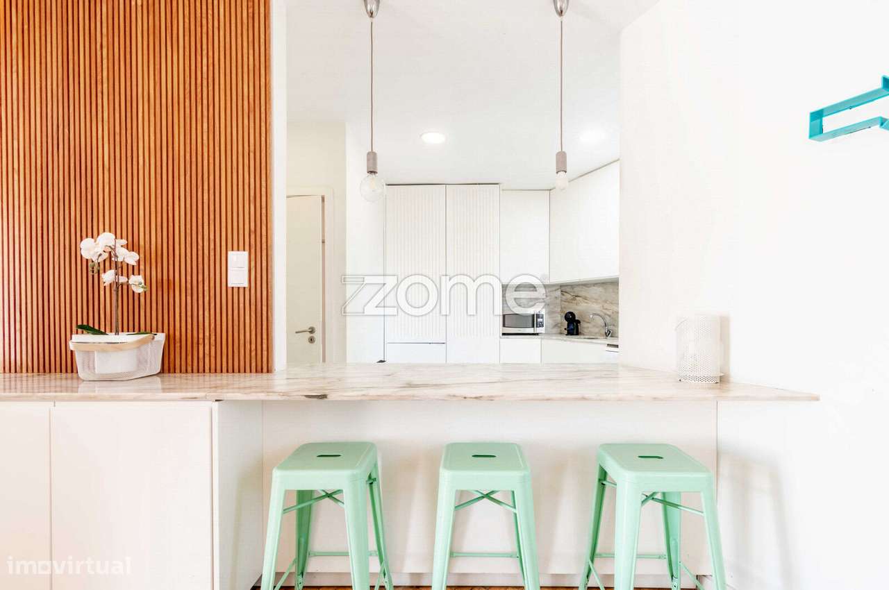 Apartamento luminoso T2+1 com varanda na Avenida Rodrigues de Freitas-9
