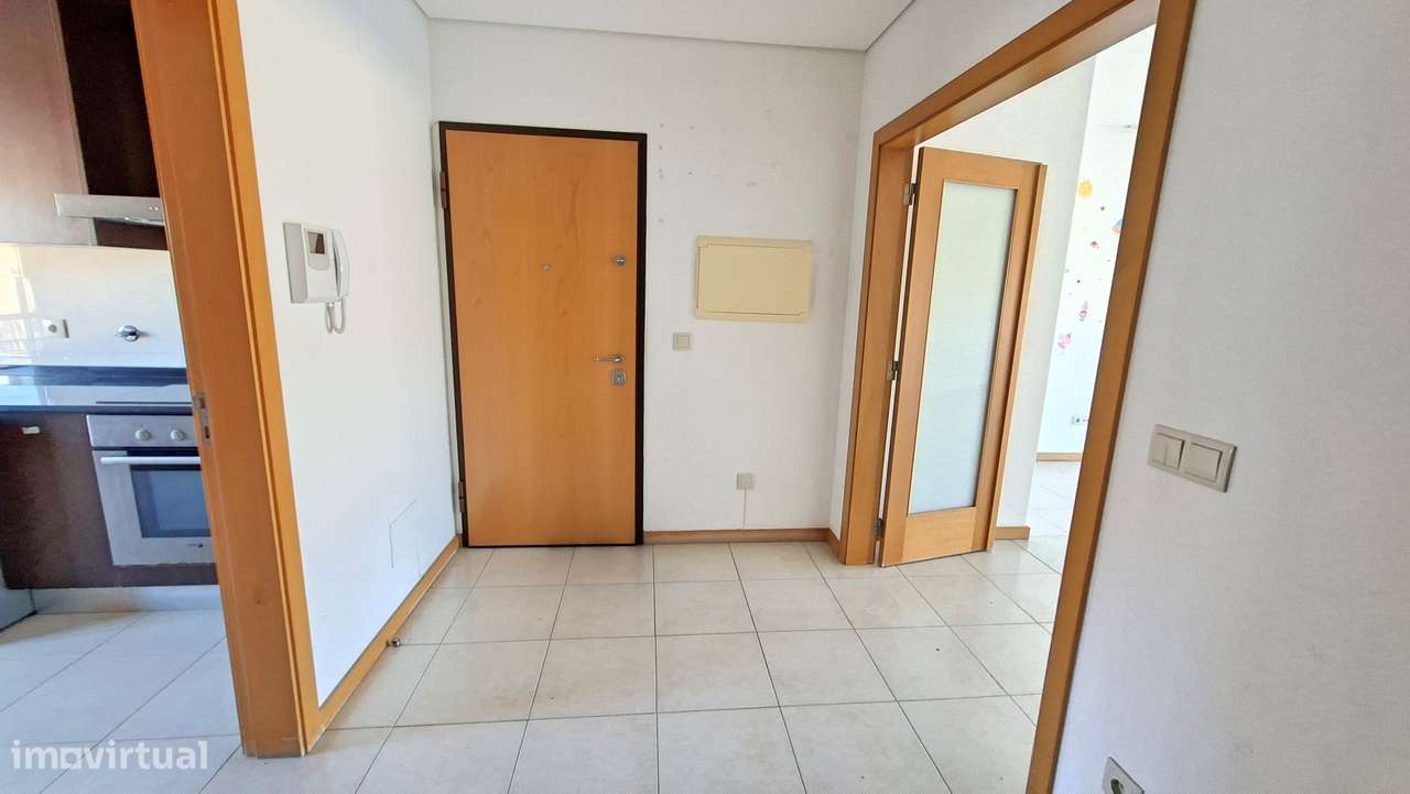 Apartamento T3 com 206m2  Box e 1 lugar estacionamento Pinhal Novo-13