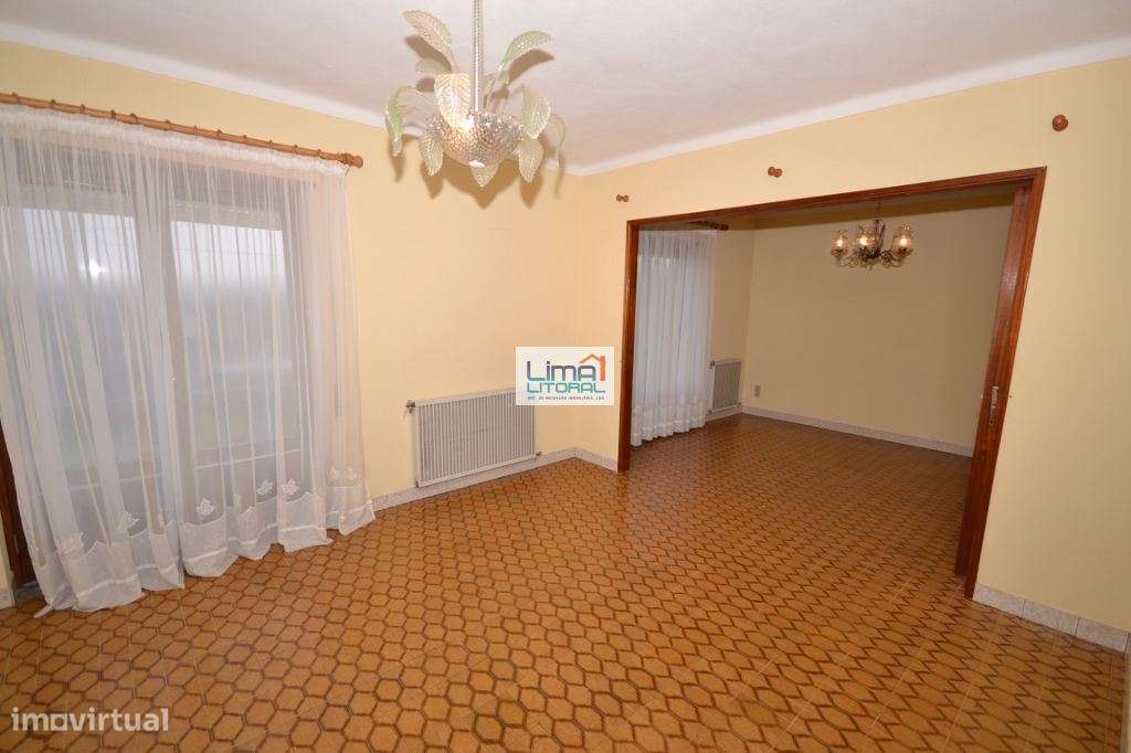 Moradia individual T3 com cave e 975 m2 de terreno - Grande imagem: 3/16