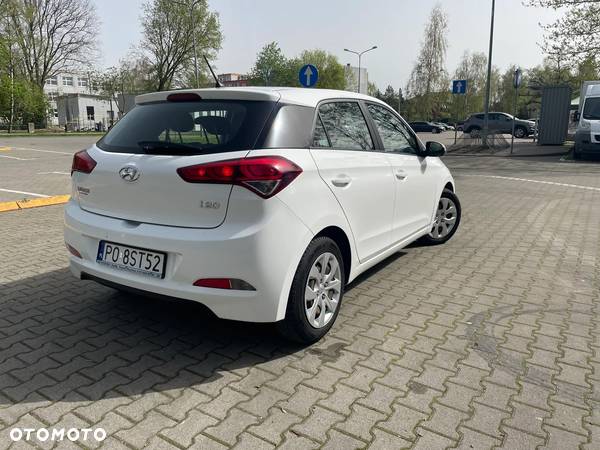 Hyundai i20 1.1 CRDi BlueDrive Comfort - 4