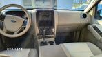 Ford Explorer 4.0 4WD - 16