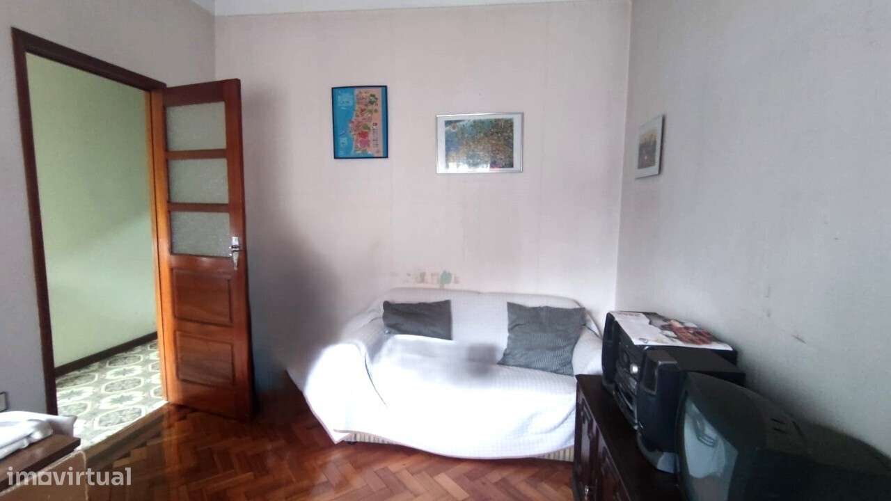 Moradia em banda V4 em S.João da Madeira-5