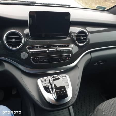 Mercedes-Benz Klasa V 250 d lang 7G-TRONIC SCORE - 23