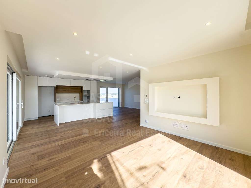 Vende Moradia T4 - Santa Cruz 5 km, A Casa das Casas-7