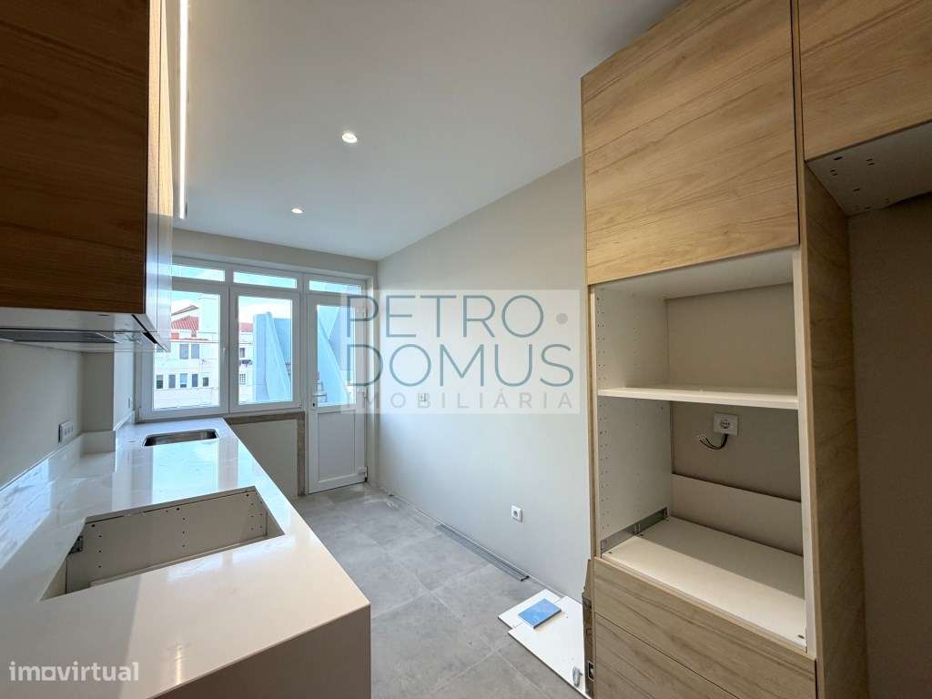 T2 TOTALMENTE REMODELADO EM CONDOMÍNIO COM PISCINA - PENHA DE FRANÇA-15