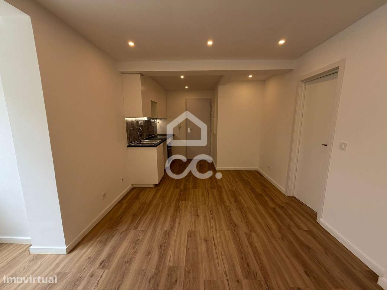 T2 totalmente remodelado na Buraca, Amadora — pronto a habitar-5