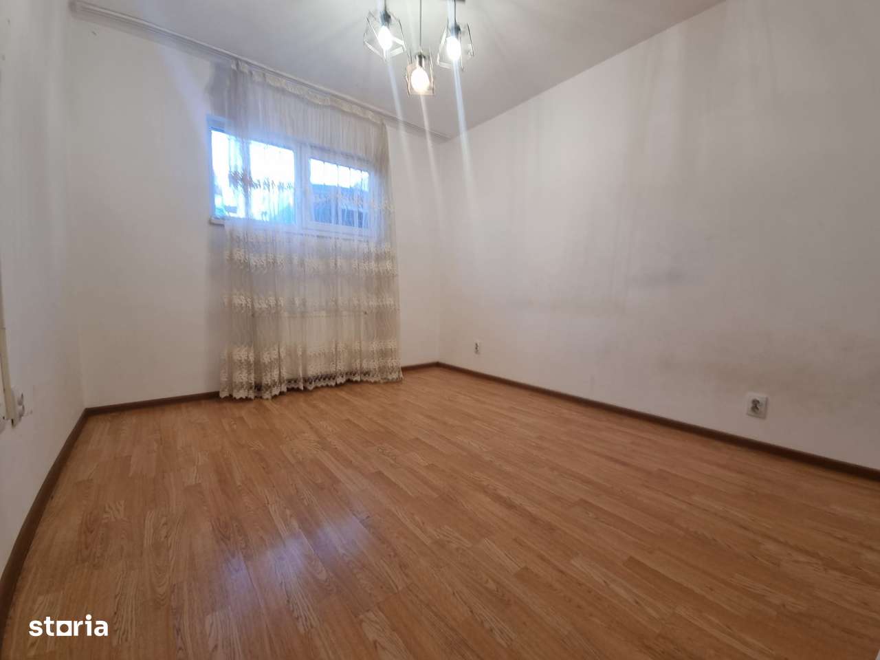 Apartament 2 camere decomandat, parcare, metrou Berceni 10 min - Imagine principală: 5/6