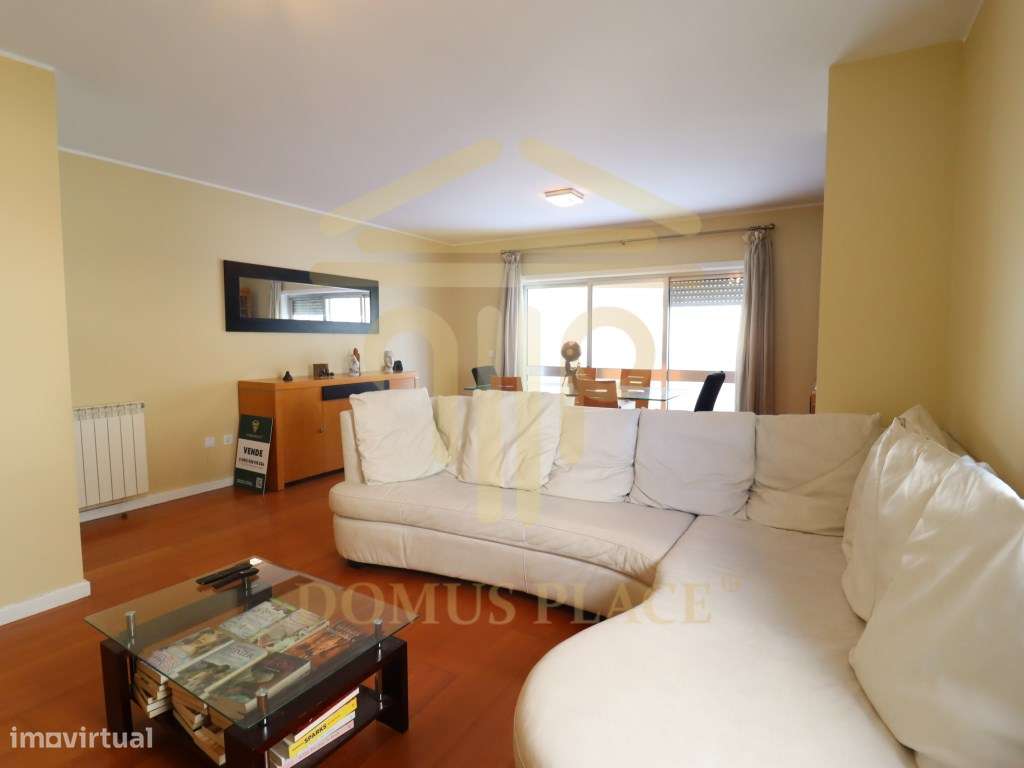Apartamento T3 no Castelo da Maia com Terraço, 3 Frentes e Lugar de...-17