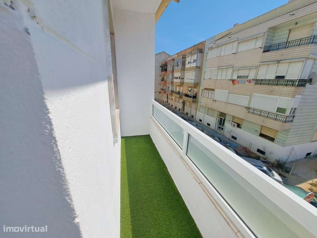 Acolhedor apartamento T1, próximo a Comércio e Serviços, totalmente...-15