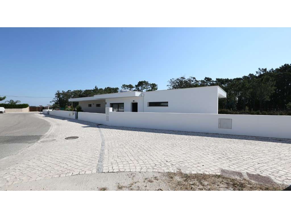 Moradia T4 Contemporânea com Piscina, Jardim e Excelente Localizaçã...-6