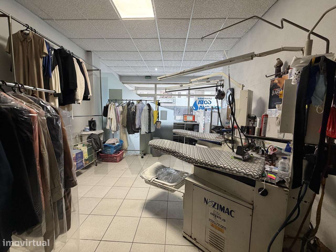 Lavandaria no centro histórico de Santa Maria da Feira - Grande imagem: 3/4