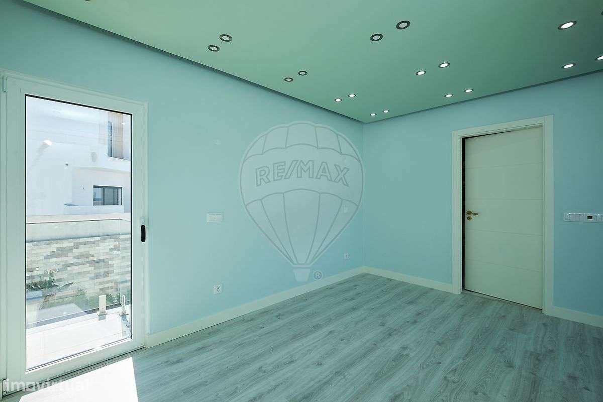 Moradia T4 para venda-24