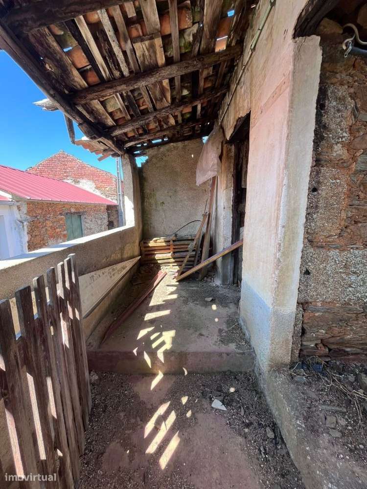 Moradia em ruína | Tábua, Espariz e Sinde-9