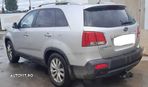 Dezmembrari/Dezmembrez Kia Sorento 2.2 4X4  dCi Automat D4HB - 4