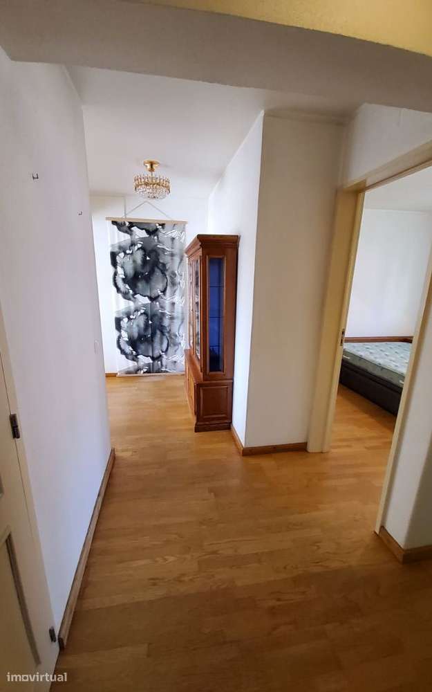 Arrenda-se T2 em Telheiras, Lisboa, a 5 minutos da estação do metro - Grande imagem: 4/12