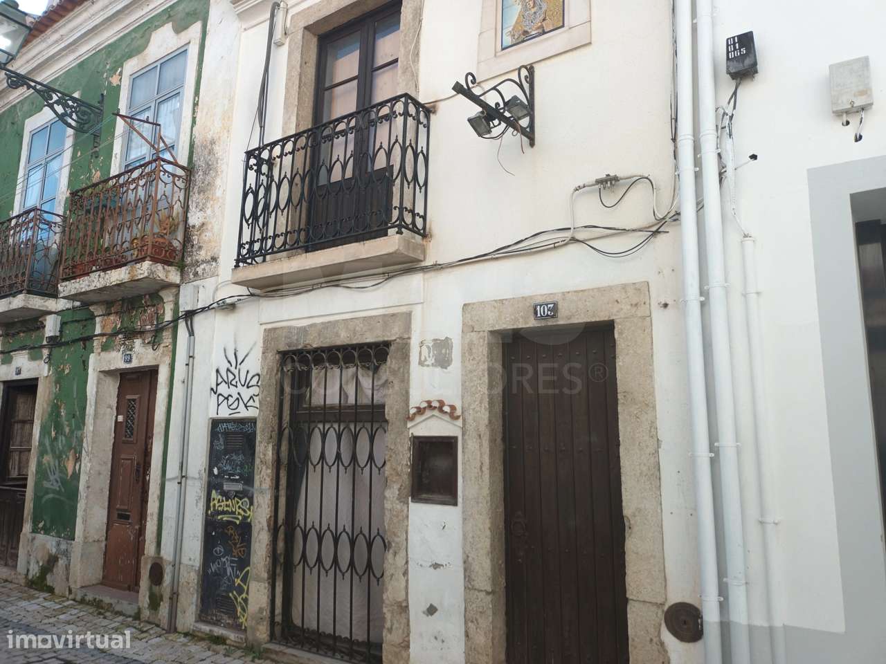 Prédio no centro de Vila Franca de Xira. - Grande imagem: 1/6