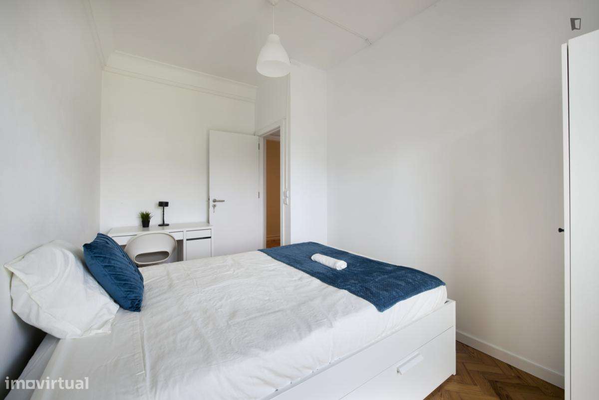 Quarto - localizado em Entrecampos Lisbon - Grande imagem: 4/53
