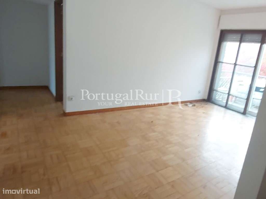 Apartamento T3 projecto Fernando Távora em Ramalde-6